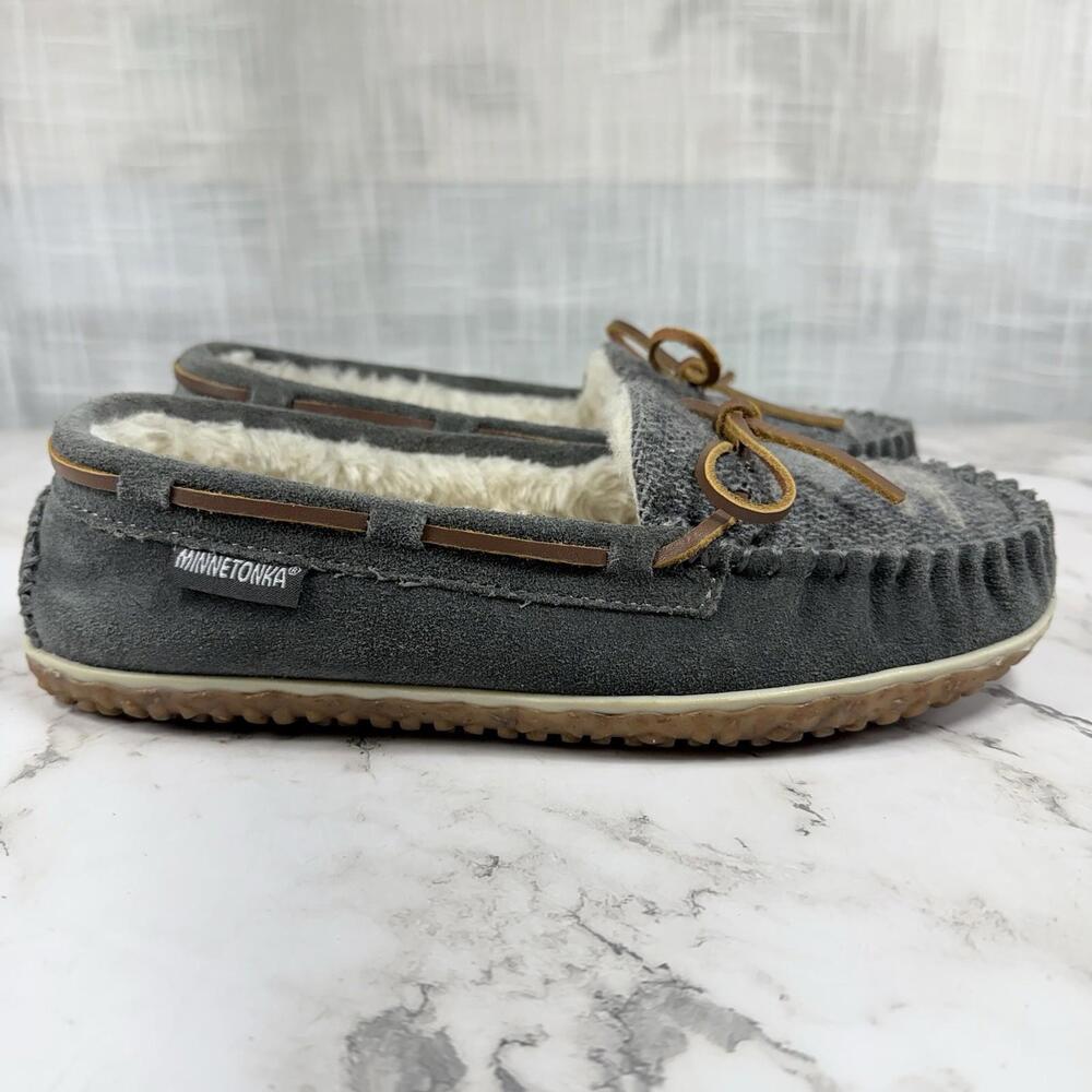 Minnetonka Tilia Moccasin Slippers Gray Suede Cozy Cottagecore Slip On Sz8 EUC - Picture 4 of 9